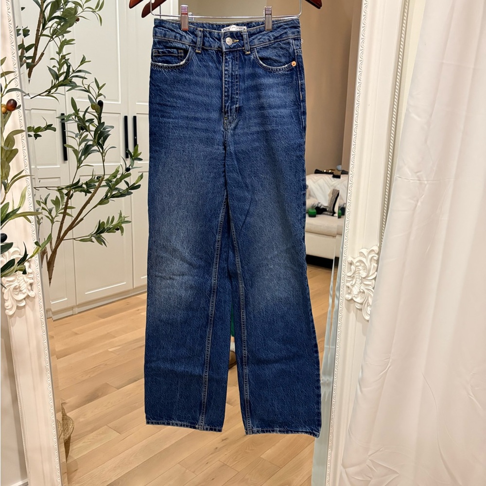 Zara Women's Classic Blue Straight Leg Jeans